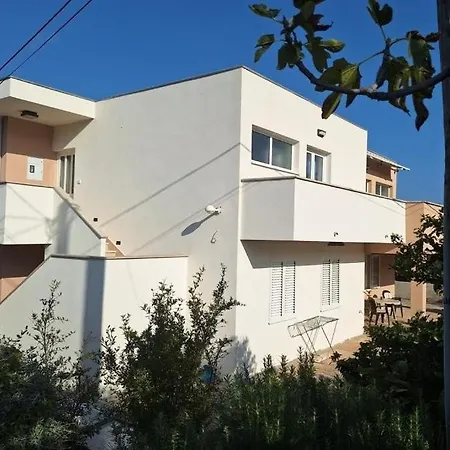 Apartman With Parking Space Slatine - Ciovo - 25145