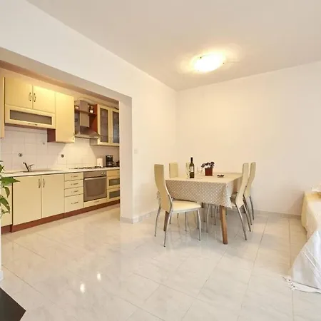 With Parking Space Slatine - Ciovo - 25145