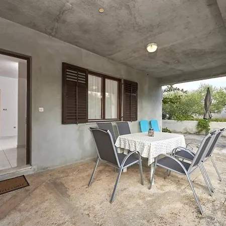 Apartman With Parking Space Slatine - Ciovo - 25145