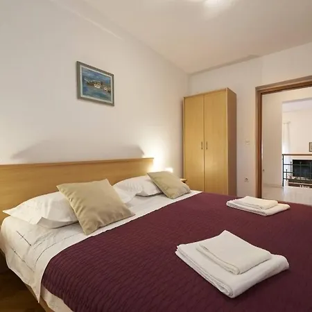 Apartman With Parking Space Slatine - Ciovo - 25145 *