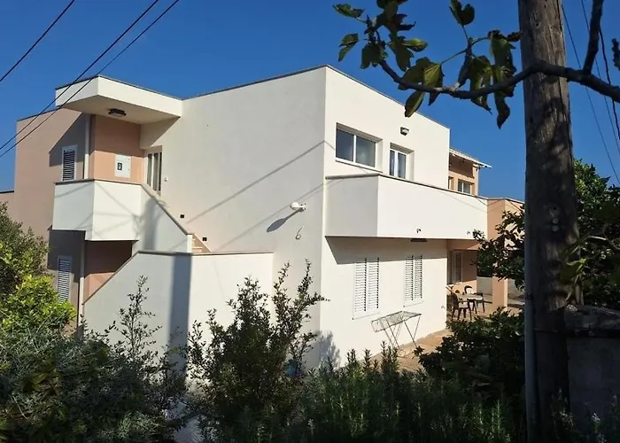 Appartement With Parking Space Slatine - Ciovo - 25145