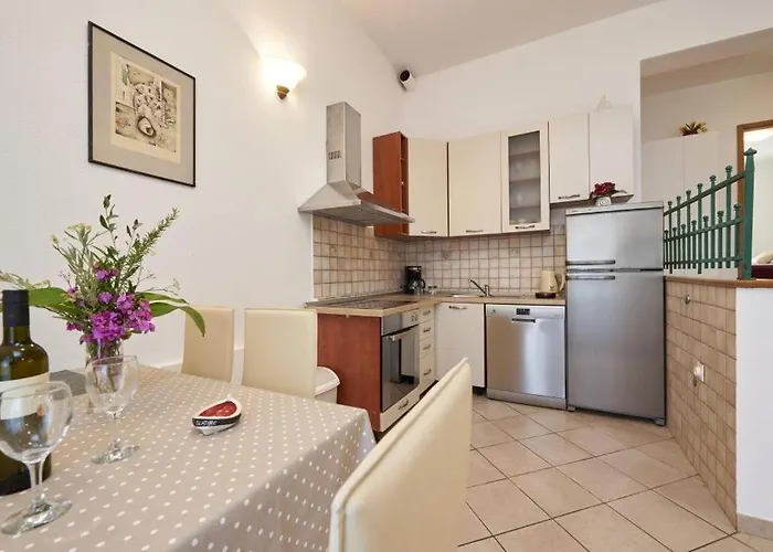 Appartement With Parking Space Slatine - Ciovo - 25145